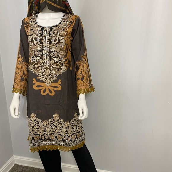 Original pakistani munira designer stitched suit - Picture 6 of 9